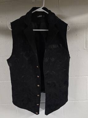 VatPave Women's Black Jacquard Button Vest